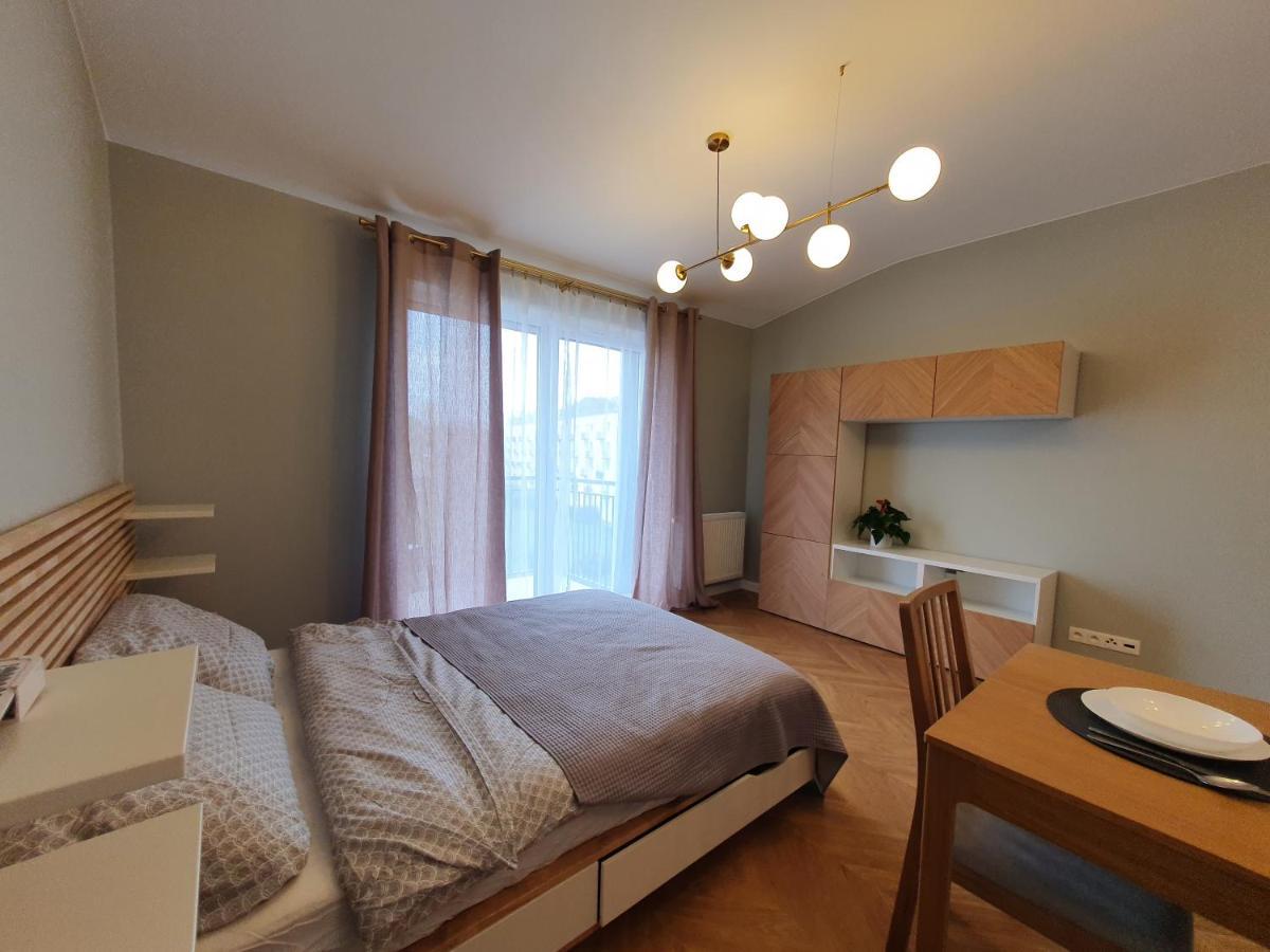 Imara-klimatyzacja, Miejsce Parkingowe Apartment Lodz (Lodz)