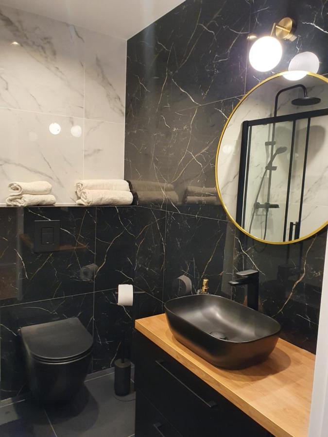 Imara-klimatyzacja, Miejsce Parkingowe Apartment *